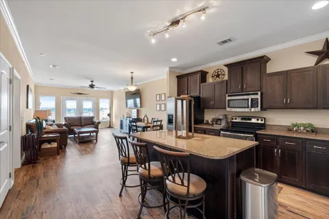 9900 Northshore Boulevard #3406