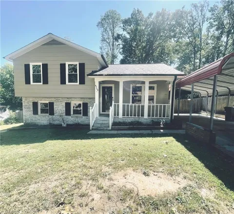 4709 Chaucer Drive
