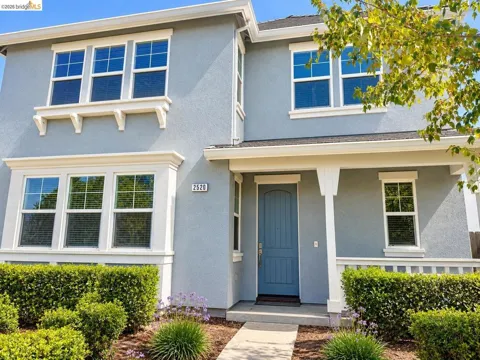 2520 Snowy Egret St