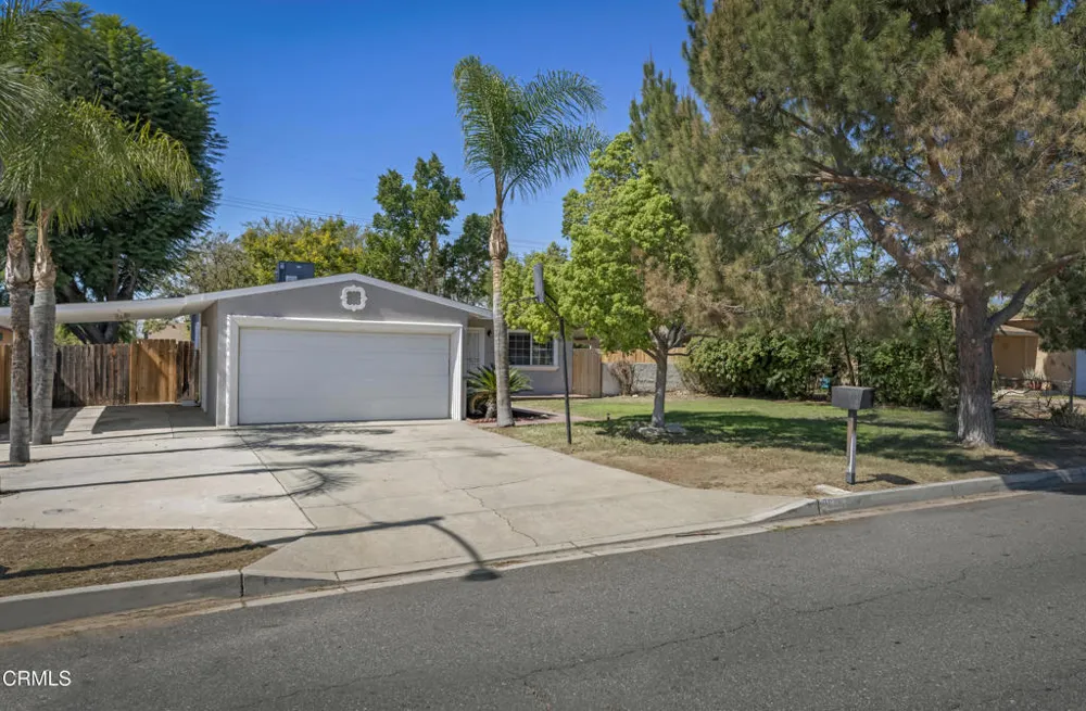 9824 Catawba Avenue Fontana, CA 92335