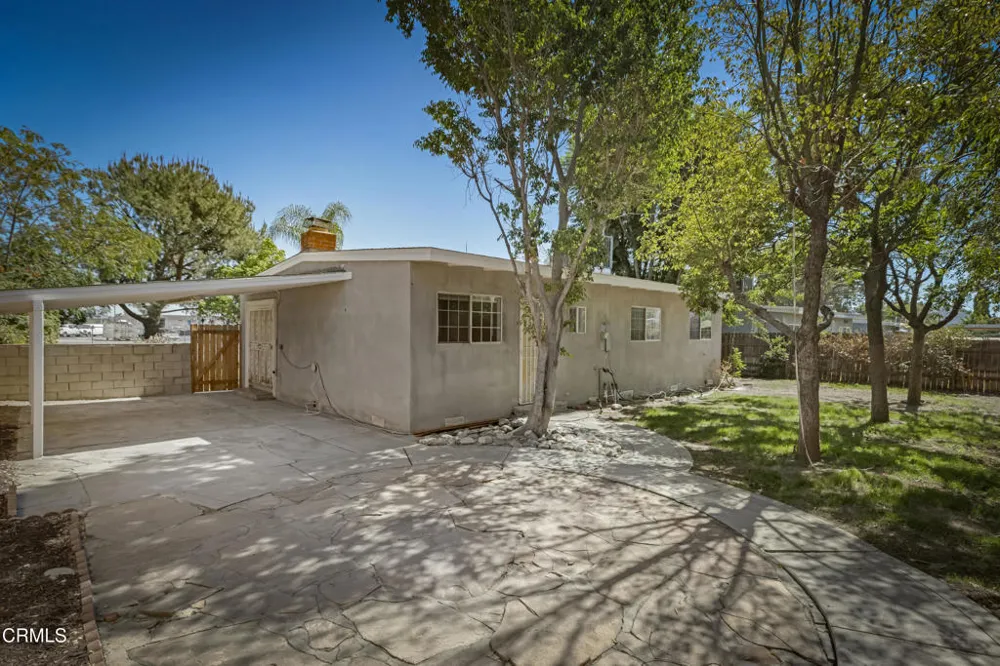 9824 Catawba Avenue Fontana, CA 92335