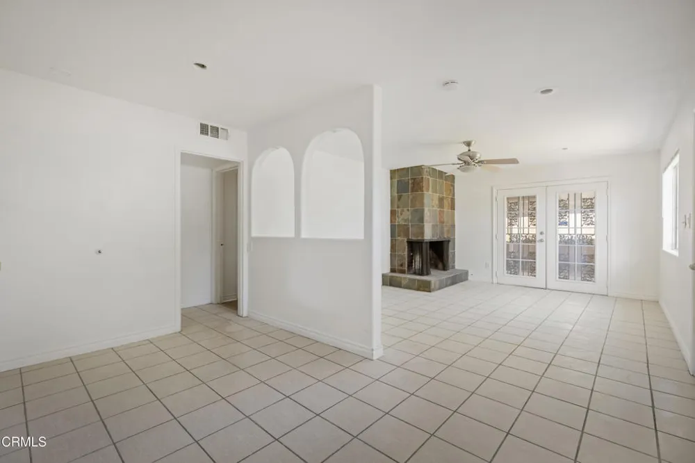 9824 Catawba Avenue Fontana, CA 92335