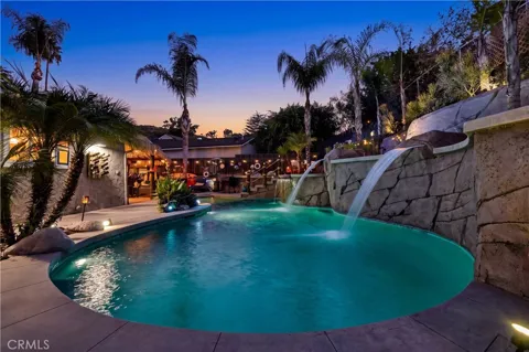 10323 Newhome