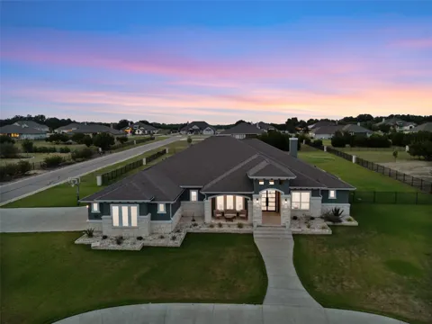 112 Honey Locust Cove