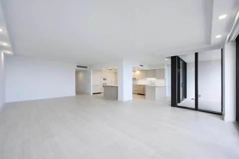 525 S Flagler Drive #14c