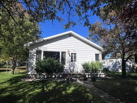 216 2nd Street SE