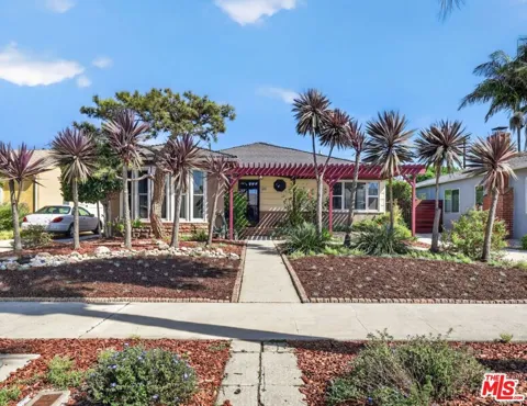 3516 S Cochran Avenue