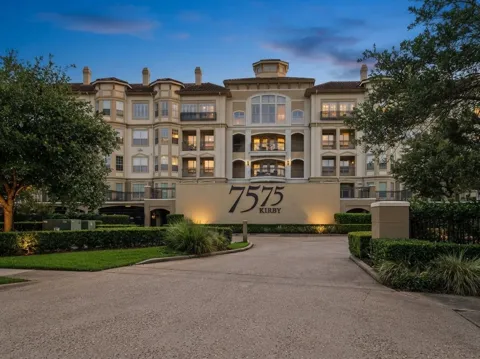 7575 Kirby Drive #2320