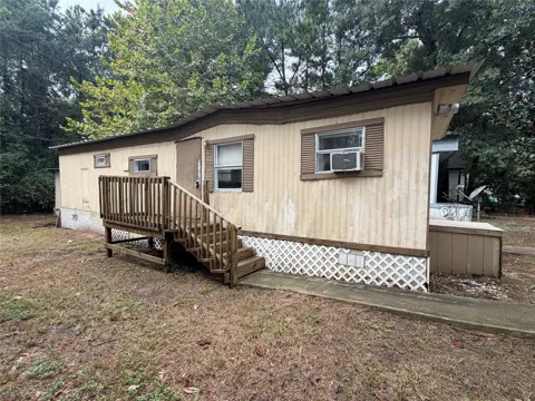 914 Queenswood