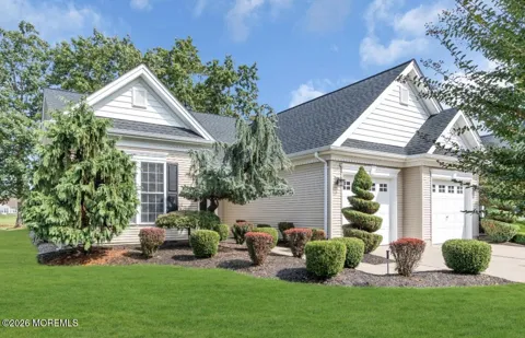 28 Winged Foot Road