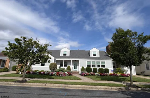 111 N Kenyon Ave