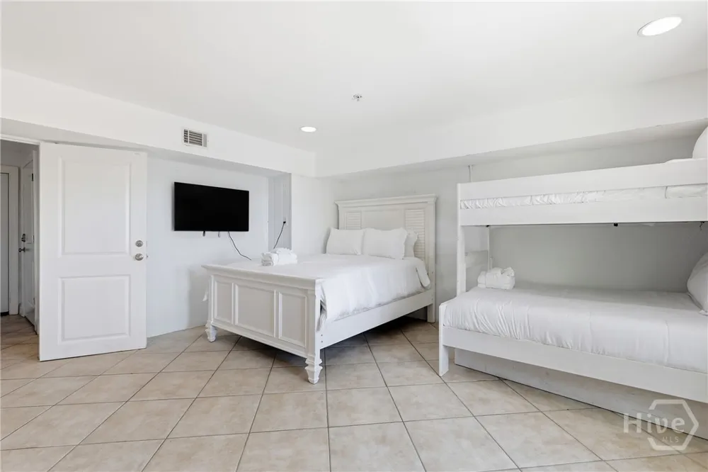 605 6th Street #A Tybee Island, GA 31328