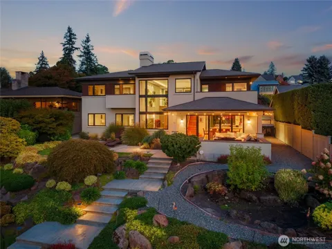 2820 Magnolia Boulevard W