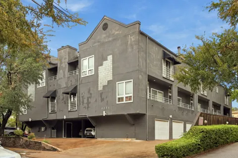 4334 Buena Vista Street #E