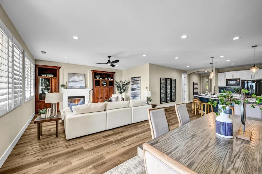 1898 Almagro Lane Escondido, CA 92026