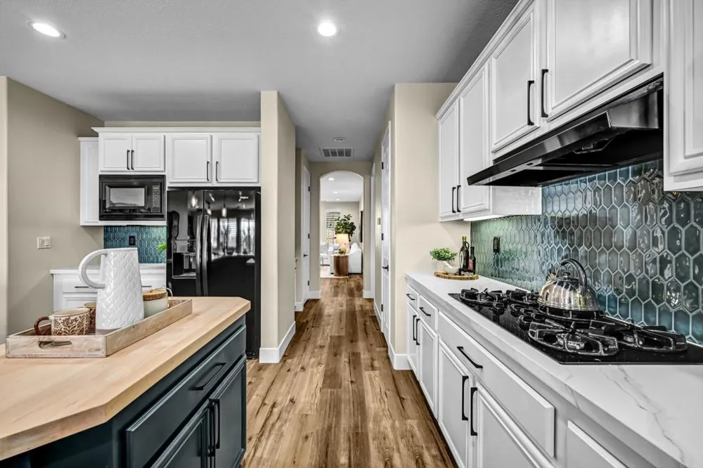 1898 Almagro Lane Escondido, CA 92026