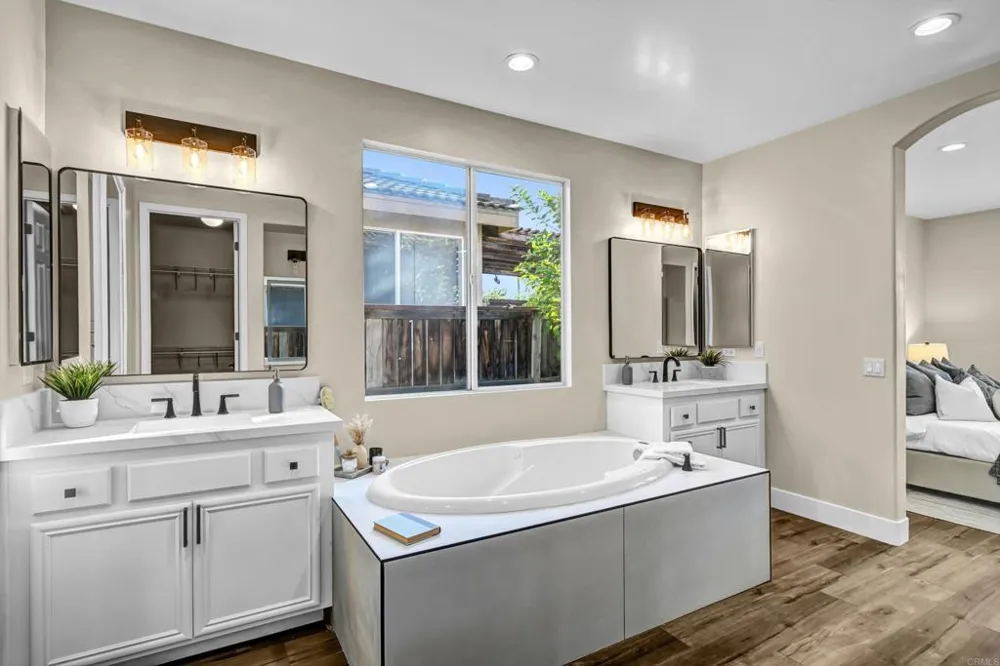 1898 Almagro Lane Escondido, CA 92026