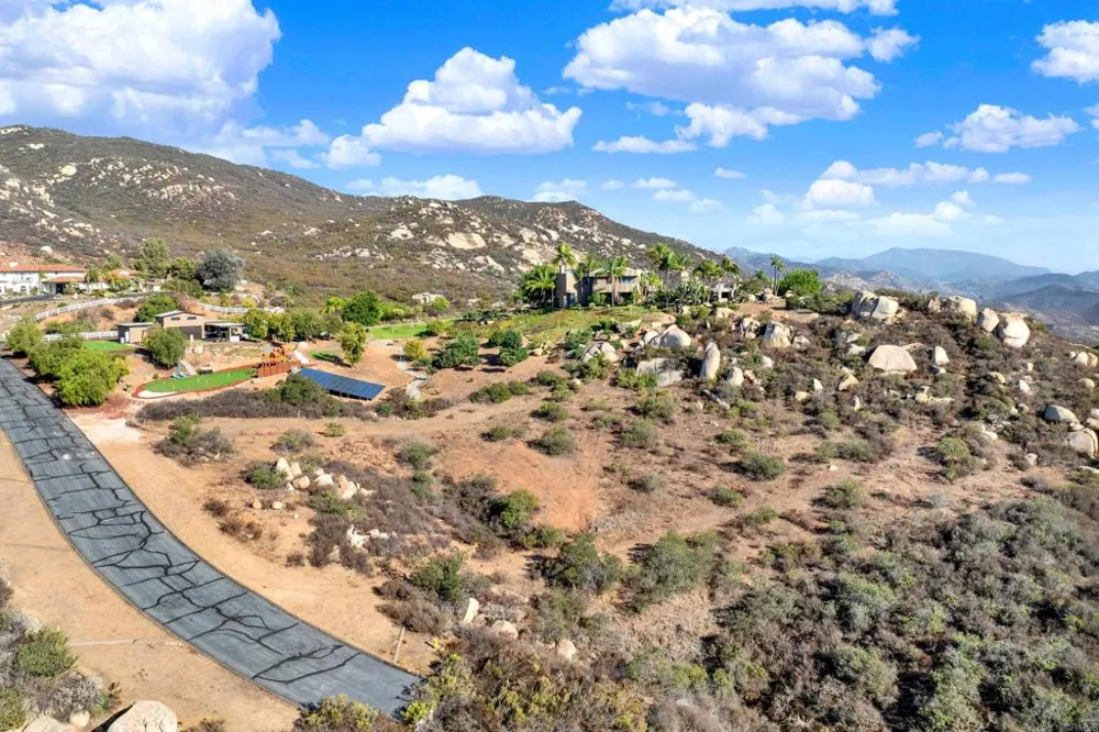 14885 Ufano Drive Jamul, CA 91935