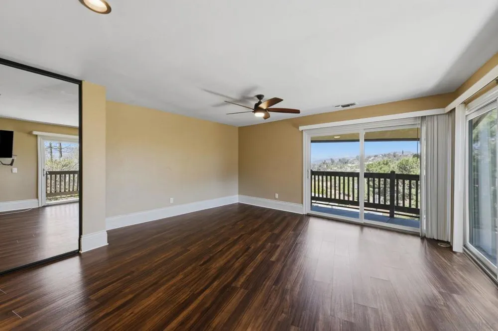 1521 Shadow Knolls Ln El Cajon, CA 92020