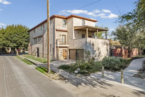 5100 Mission Avenue #5100B