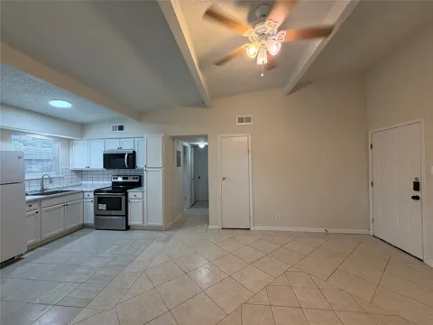 1100 Meadows Drive #104