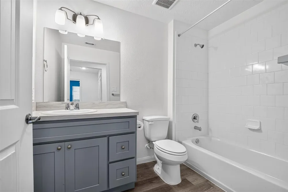 353 Todd Street Tomball, TX 77375