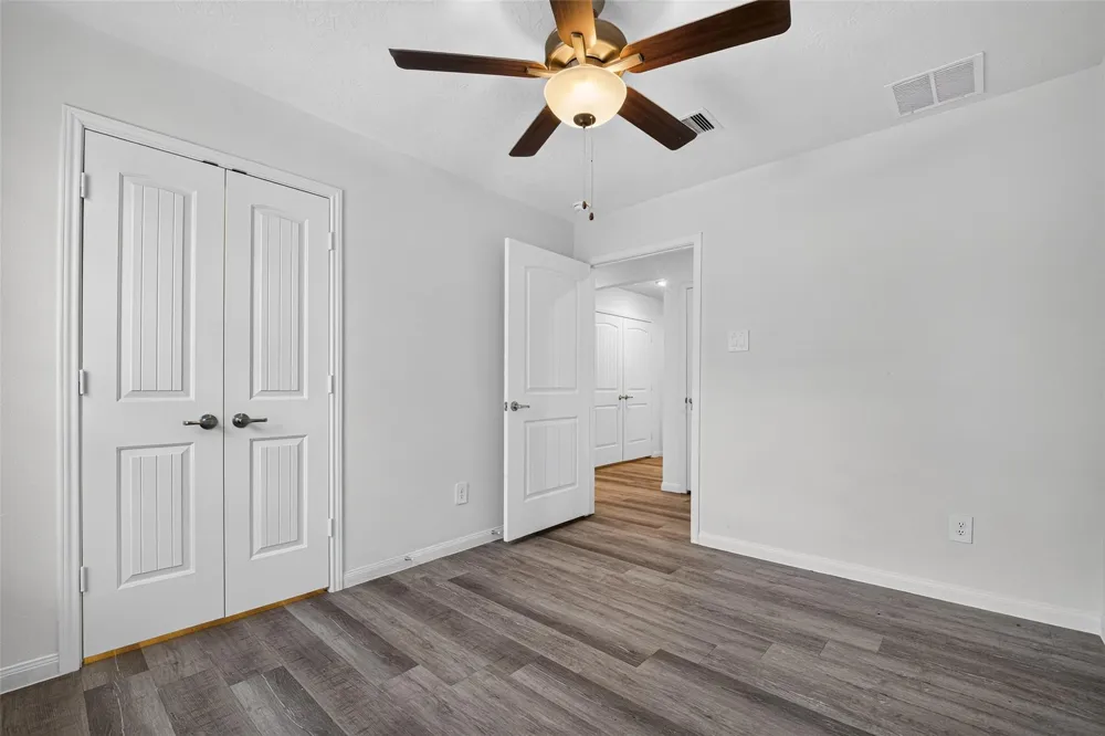 353 Todd Street Tomball, TX 77375
