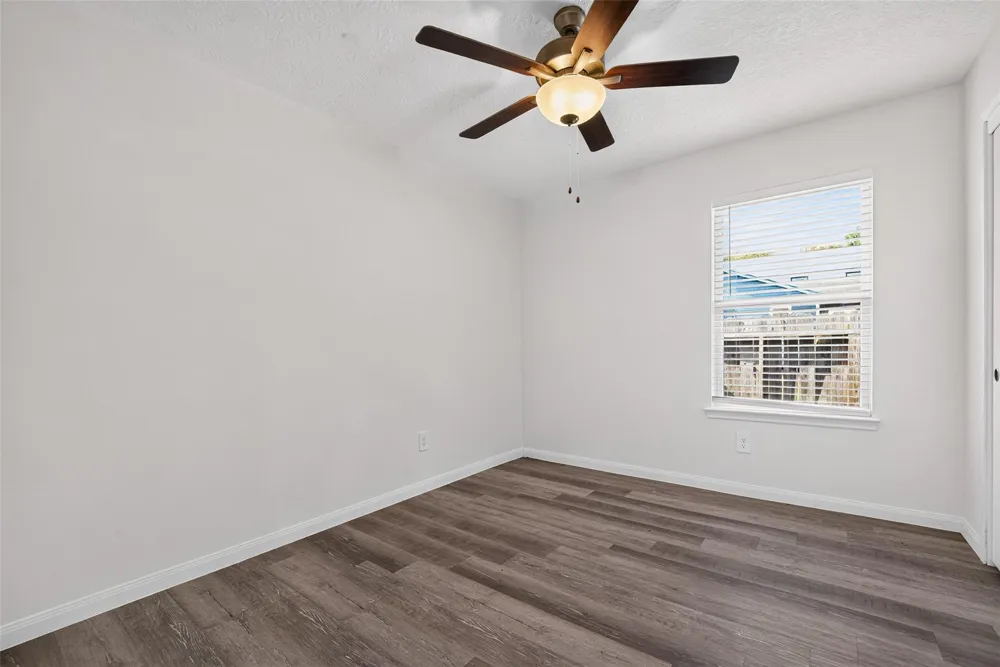 353 Todd Street Tomball, TX 77375