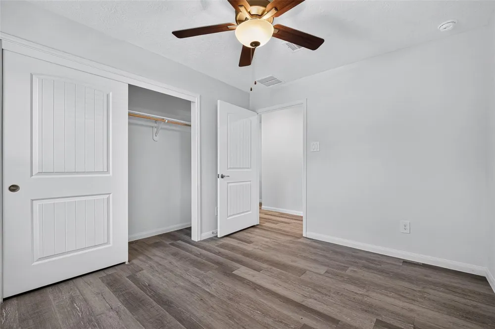 353 Todd Street Tomball, TX 77375