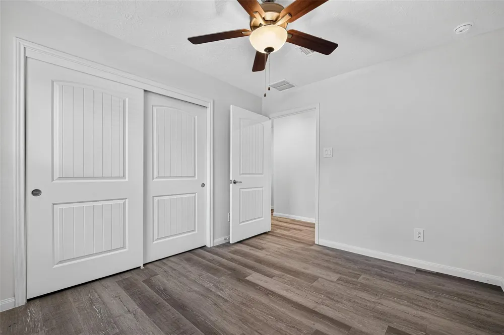 353 Todd Street Tomball, TX 77375