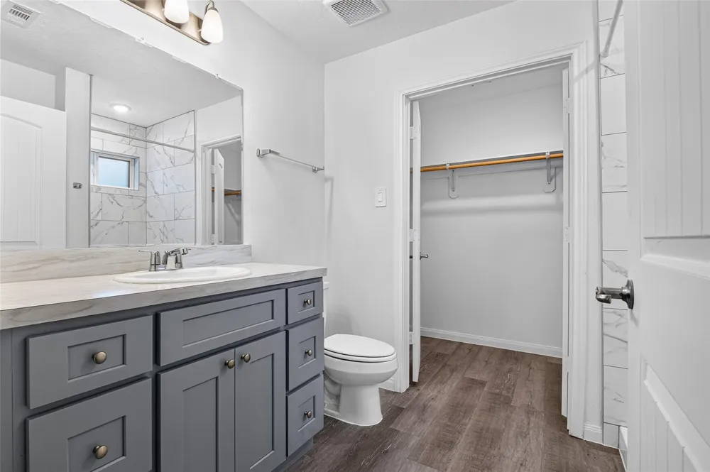 353 Todd Street Tomball, TX 77375