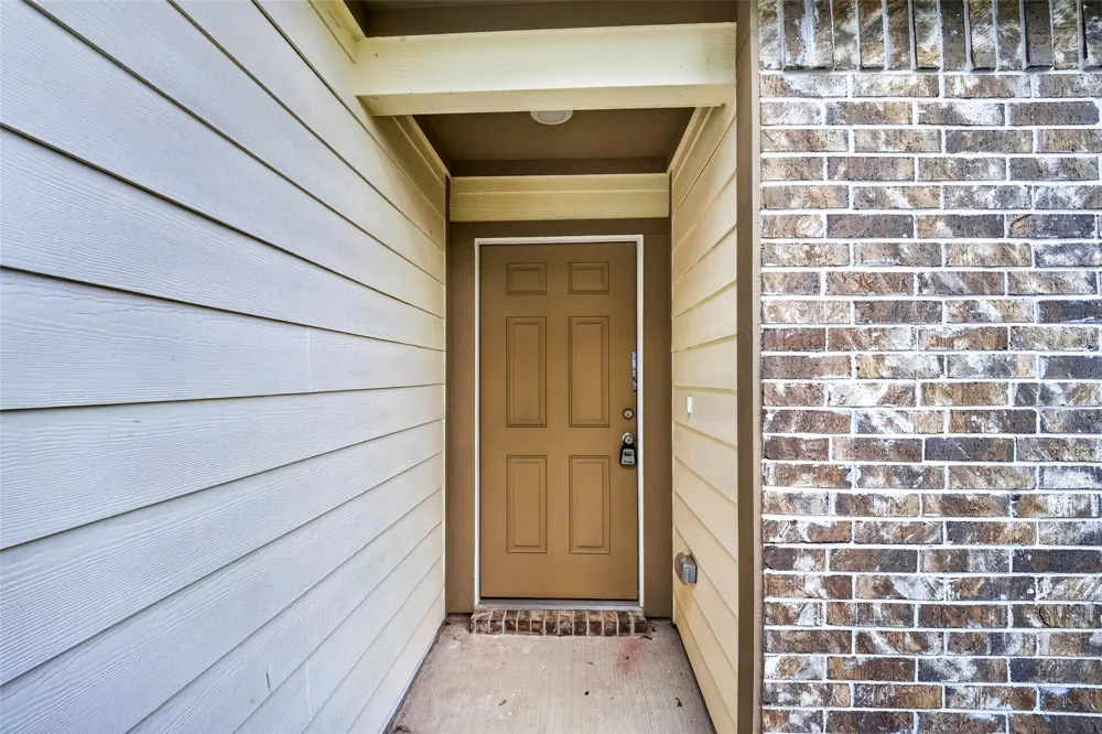 353 Todd Street Tomball, TX 77375