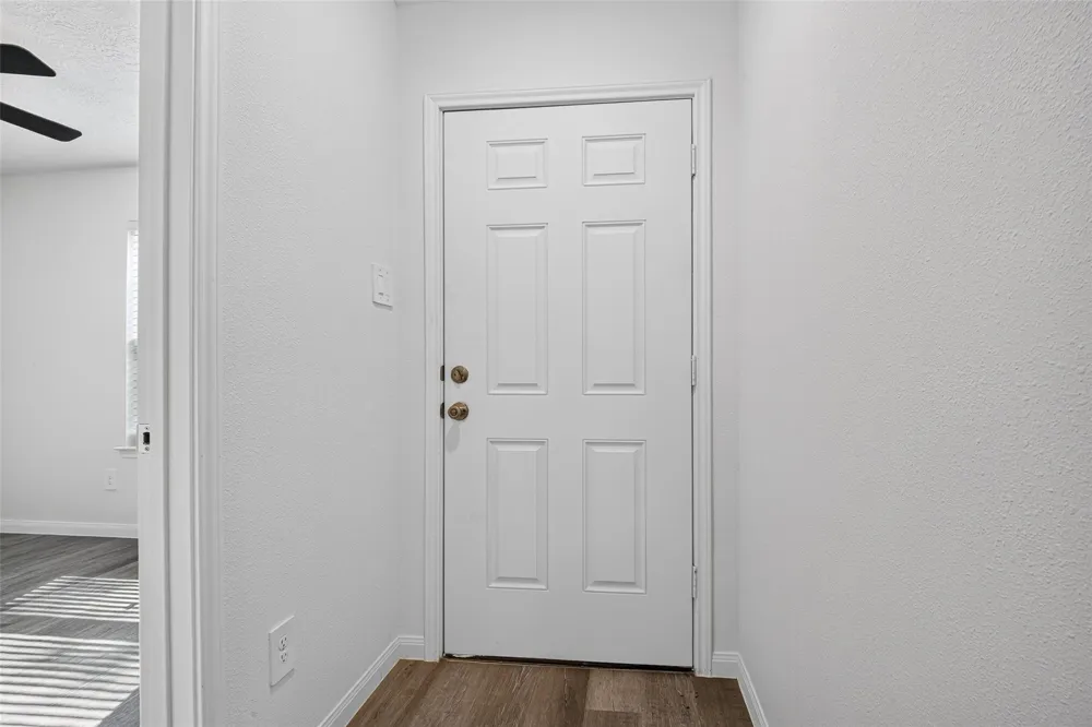 353 Todd Street Tomball, TX 77375