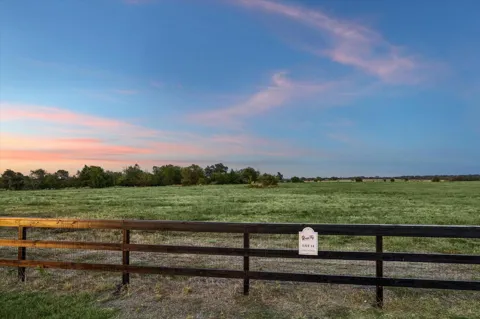 15 Round Top Farms Drive