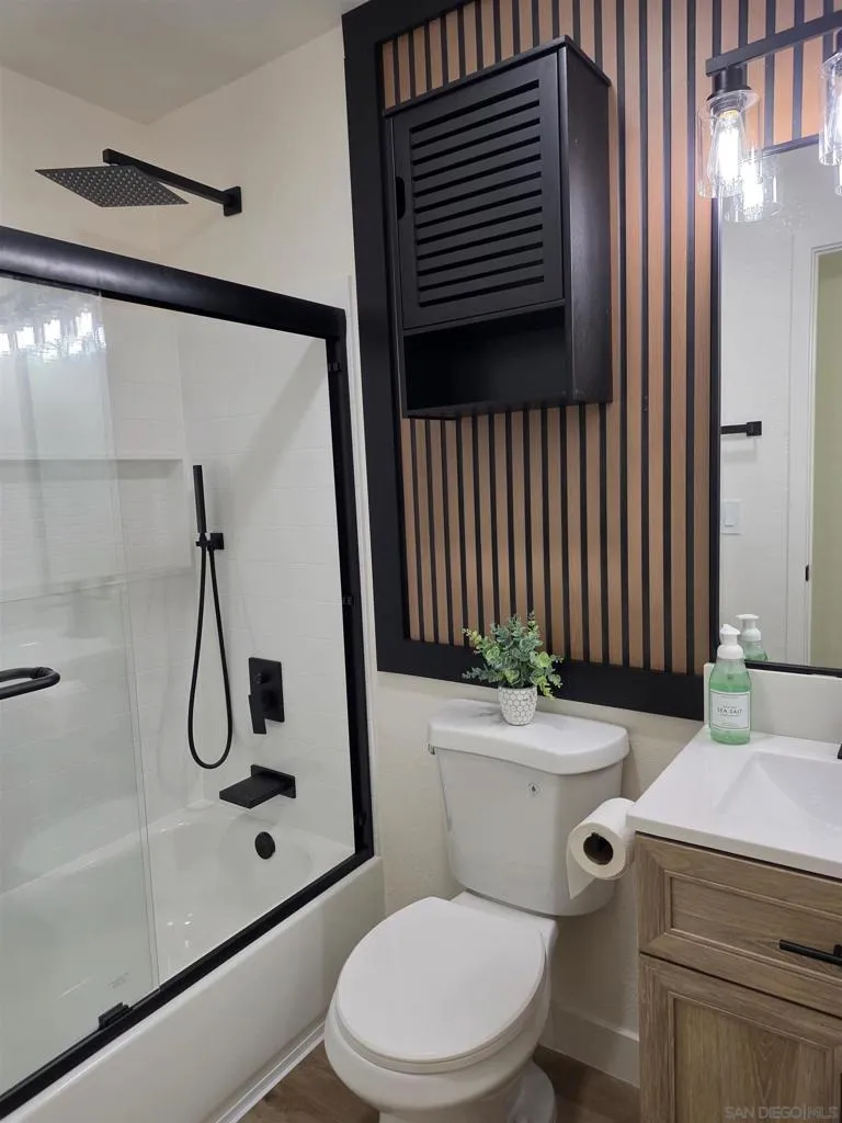 5210 Roswell San Diego, CA 92114