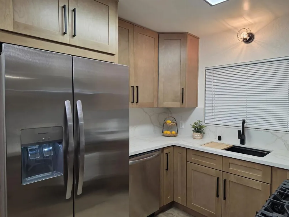 5210 Roswell San Diego, CA 92114