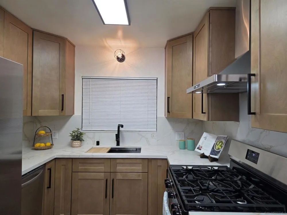 5210 Roswell San Diego, CA 92114