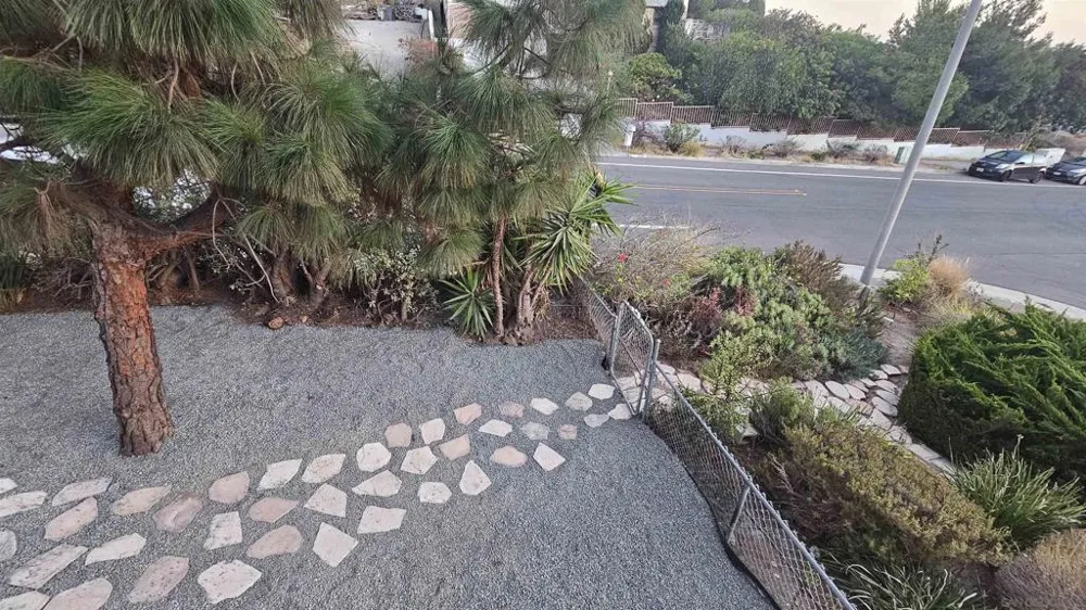 5210 Roswell San Diego, CA 92114