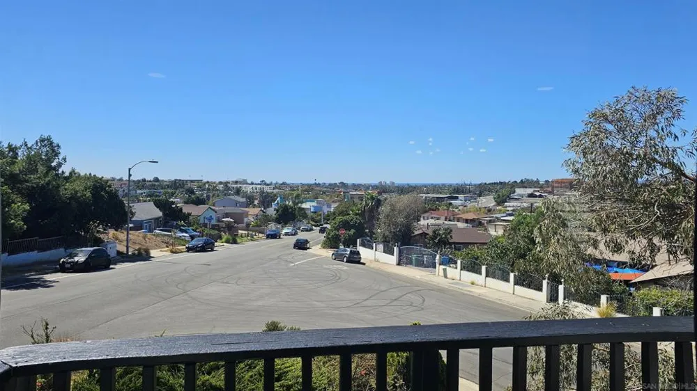 5210 Roswell San Diego, CA 92114