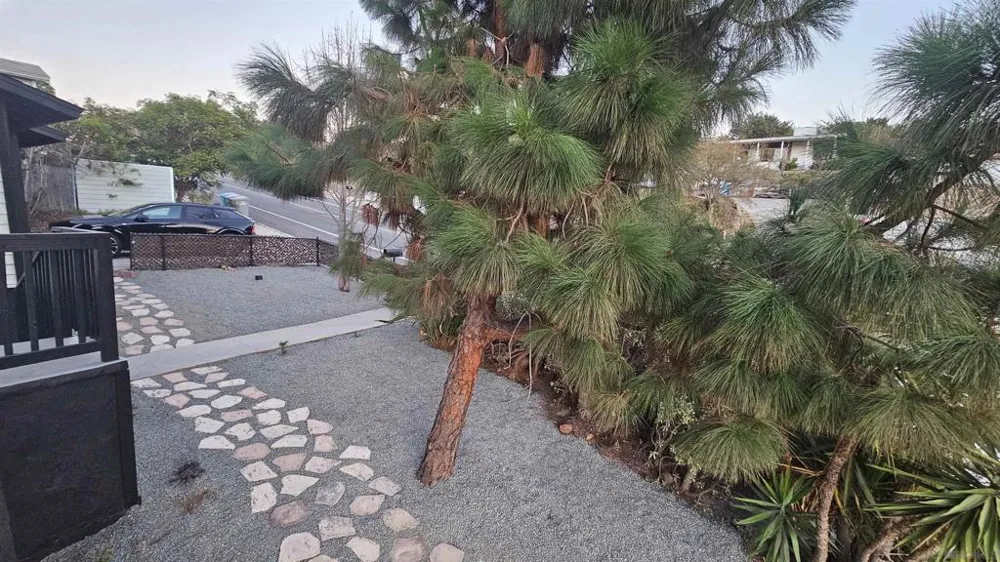 5210 Roswell San Diego, CA 92114