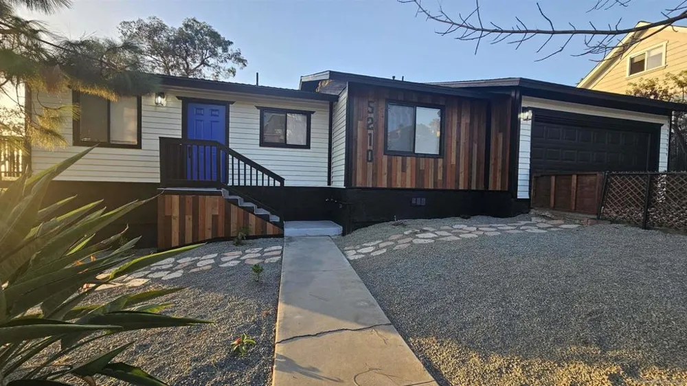 5210 Roswell San Diego, CA 92114