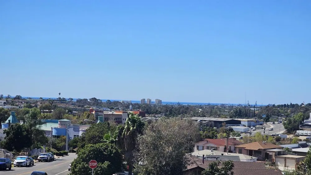 5210 Roswell San Diego, CA 92114