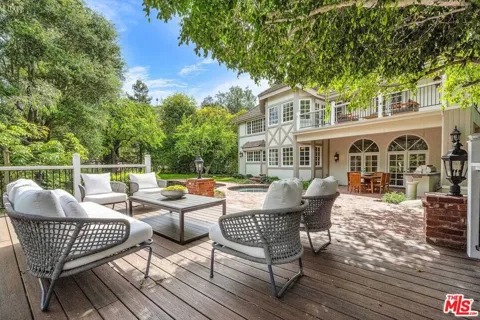 3225 Iredell Lane