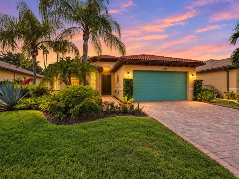11899 SW Crestwood Circle