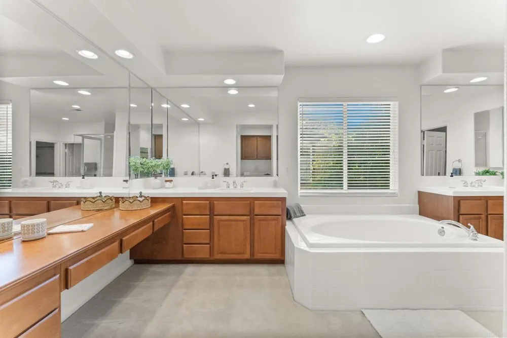 6584 Coneflower Drive Carlsbad, CA 92011