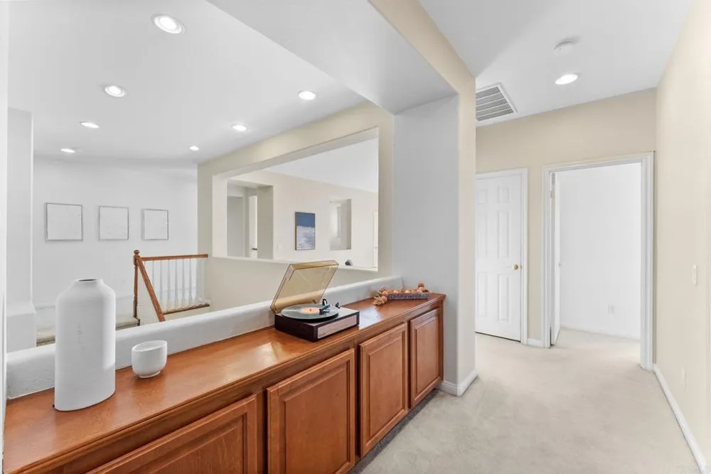 6584 Coneflower Drive Carlsbad, CA 92011