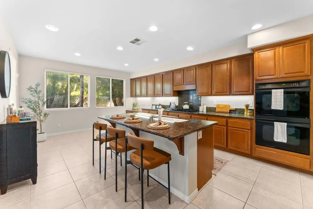 6584 Coneflower Drive Carlsbad, CA 92011