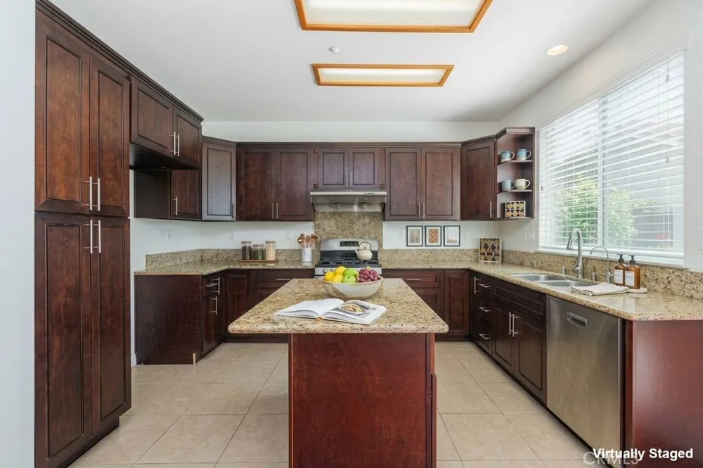 8727 Woodward Ct Rancho Cucamonga, CA 91730