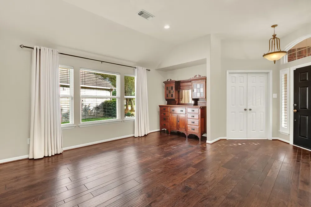 9226 Fernwillow Drive Spring, TX 77379