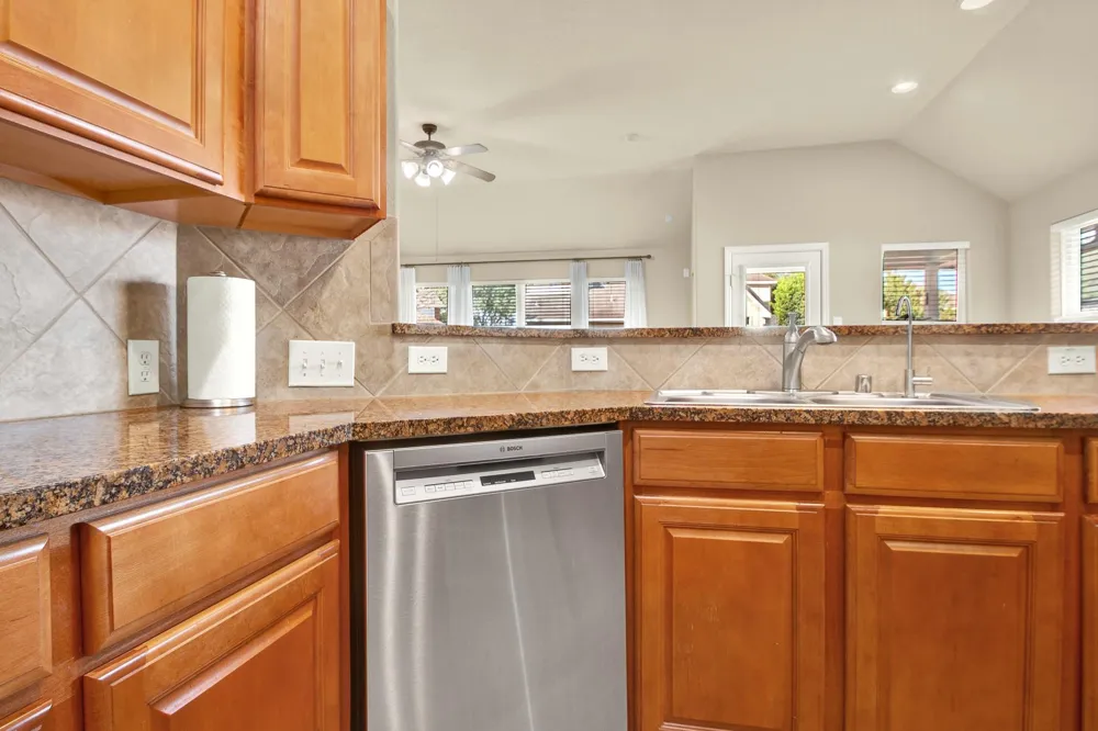 9226 Fernwillow Drive Spring, TX 77379
